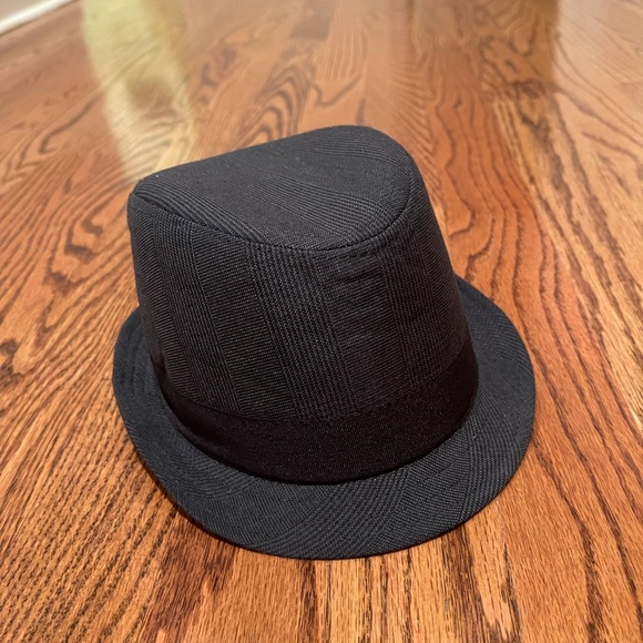 Infant hat for boy or girl - Picture 3 of 6